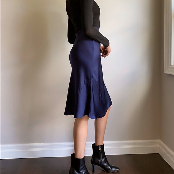 BNWT Aritzia Wilfred Only Slip satin Skirt Sz 0 XS - Picture 5 of 7